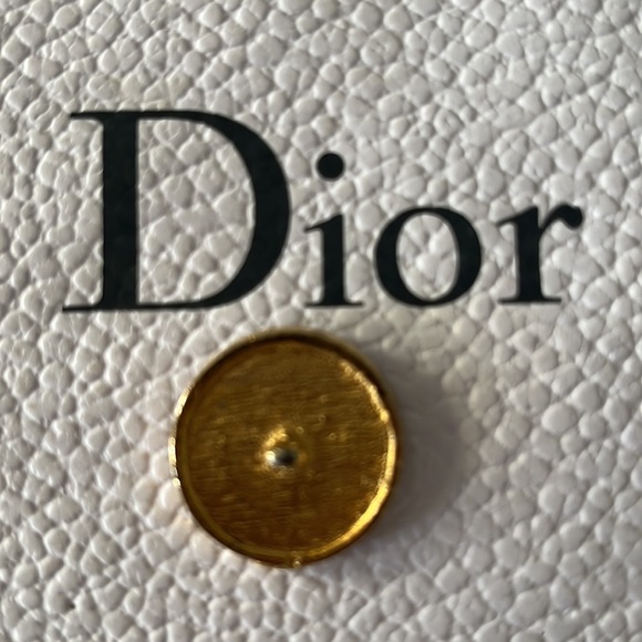 Dior Button Bundle - Picture 3 of 5